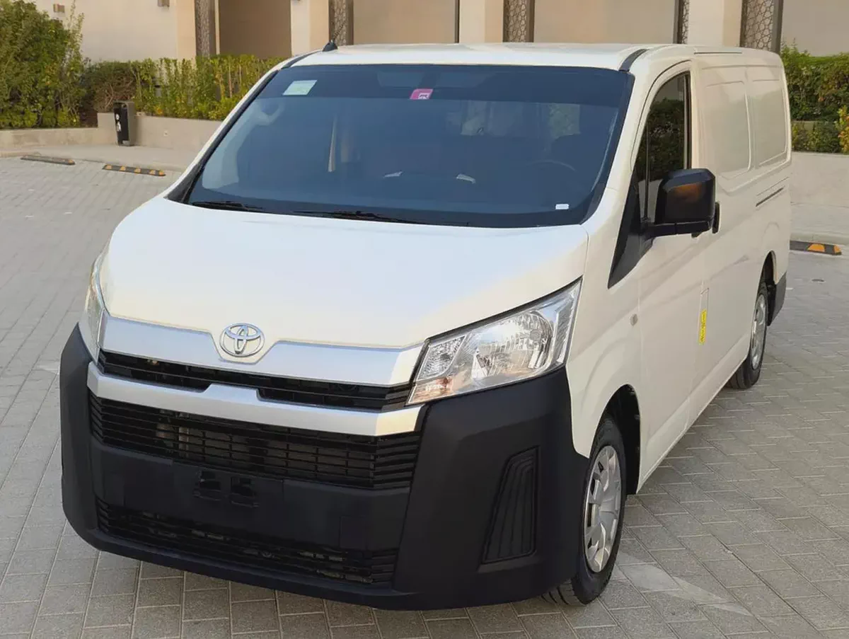 Toyota Hiace 2021 Panel Van GCC Specs - Premium Condition Low KM Avaliable With Bank Finance-4-4