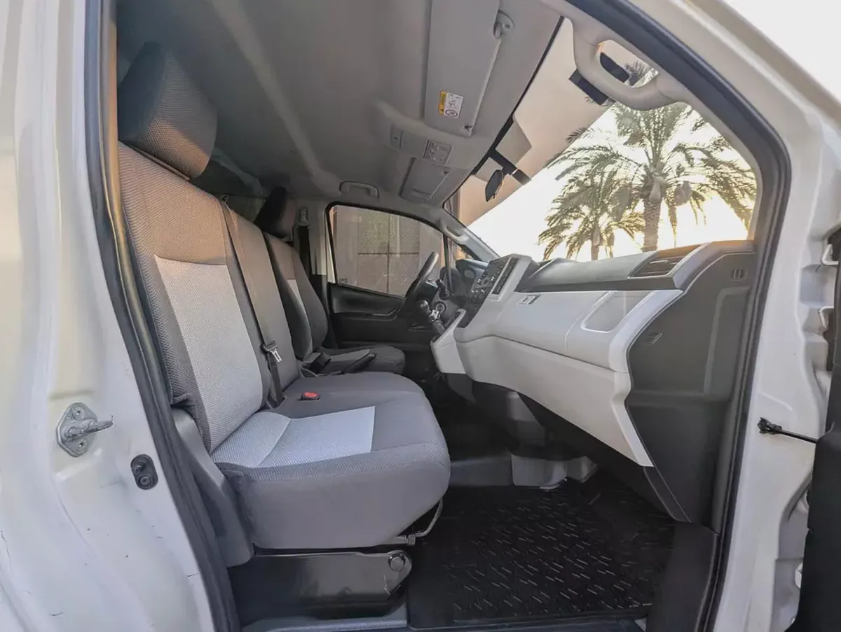 Toyota Hiace 2021 Panel Van GCC Specs - Premium Condition Low KM Avaliable With Bank Finance-7-7