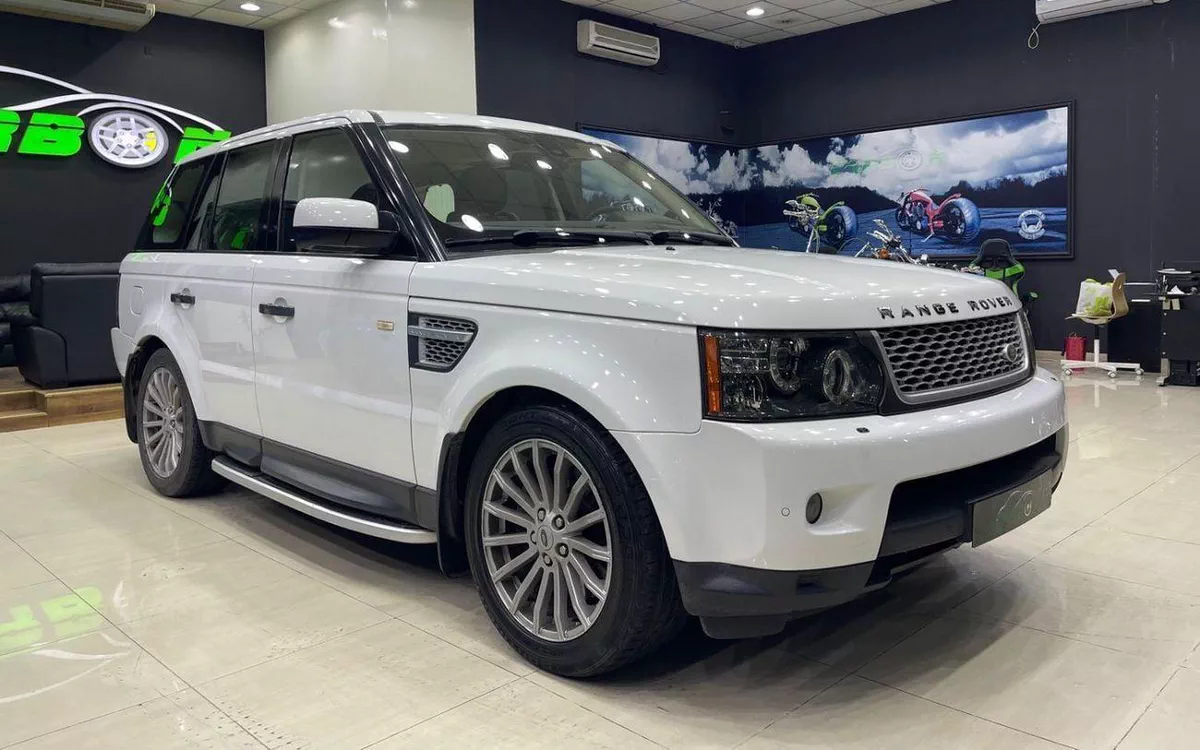 Land Rover Range Rover Sport HSE Land Rover Range Rover Sport 2011 GCC Spec Original paint-3-0