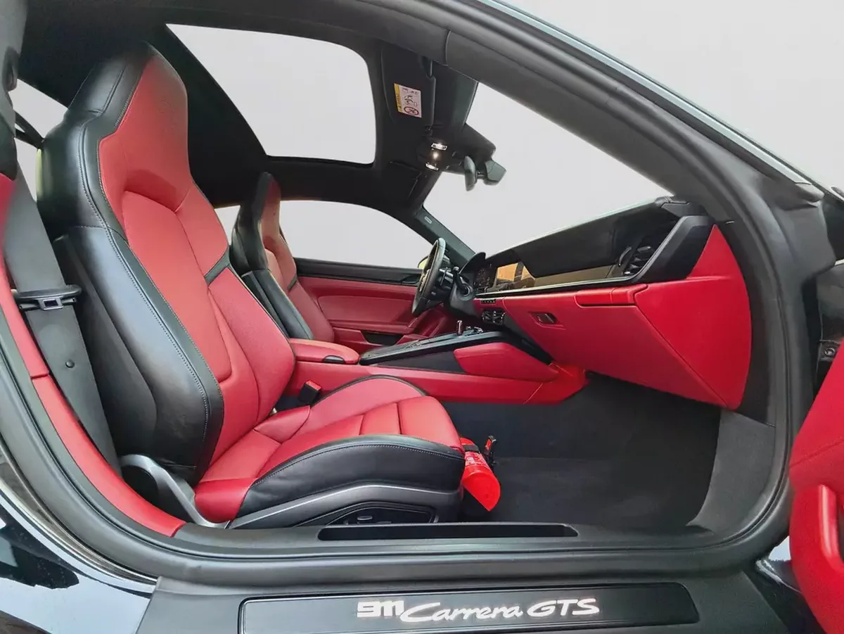 AGENCY WARRANTY UNTIL 2031 (Incl 3-Year Extended Warranty) | PORSCHE 911 CARRERA GT | 2026-13-13