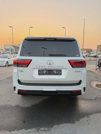Toyota Land Cruiser 2024 VXR GCC Specs - تويوتا لاند كروزر 2024 VXR توين تيربو-8