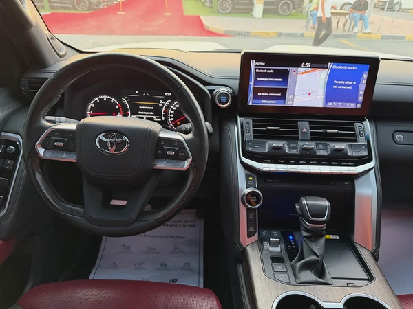 Toyota Land Cruiser 2024 VXR GCC Specs - تويوتا لاند كروزر 2024 VXR توين تيربو