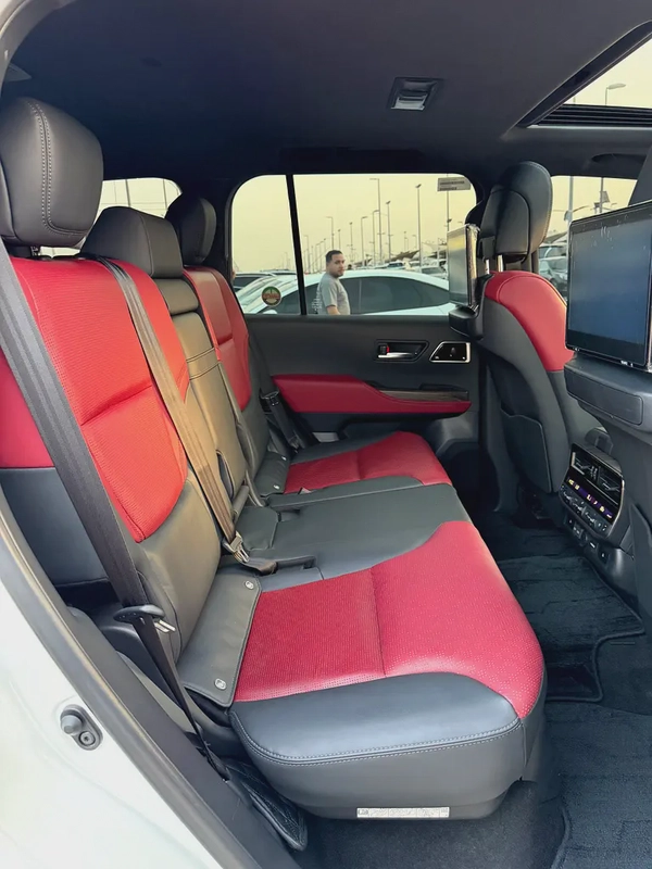 Toyota Land Cruiser 2024 VXR GCC Specs - تويوتا لاند كروزر 2024 VXR توين تيربو
