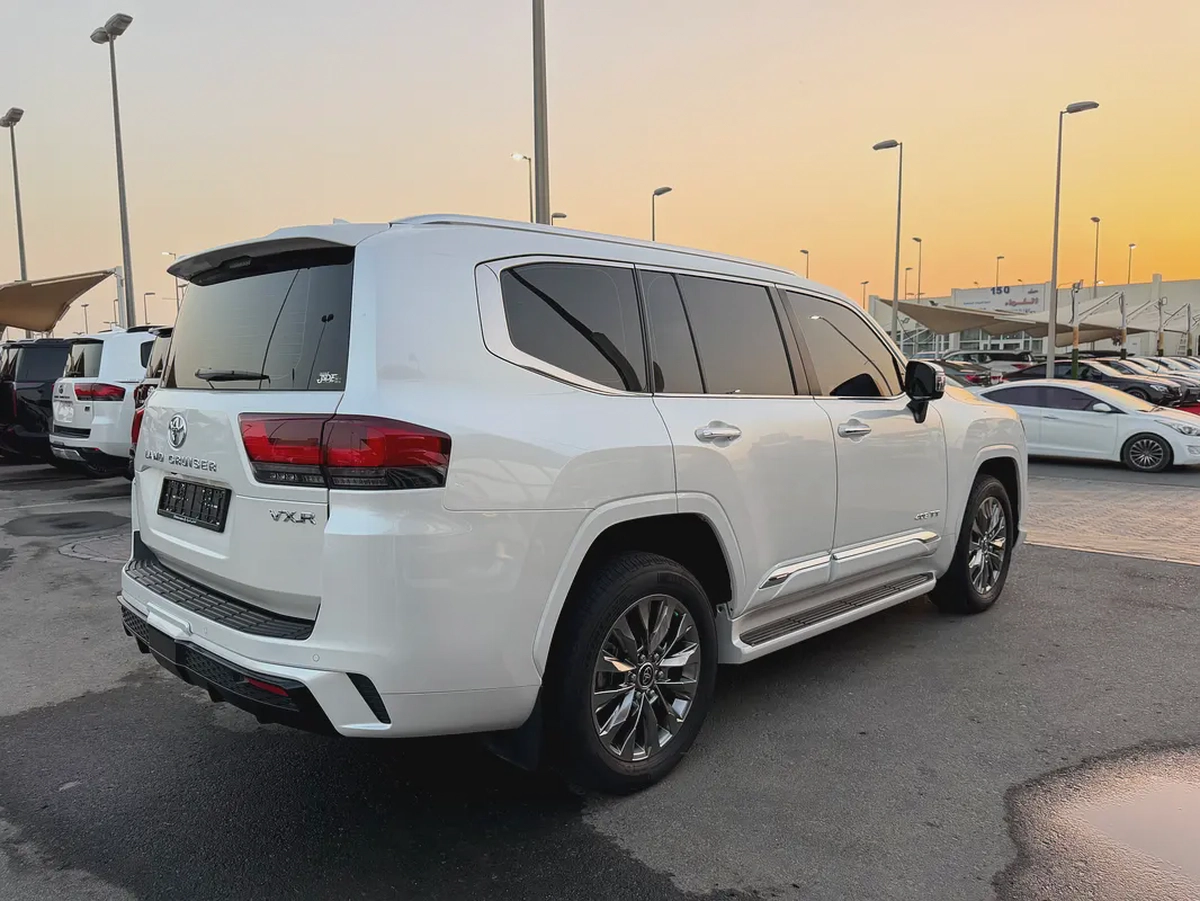 Toyota Land Cruiser 2024 VXR GCC Specs - تويوتا لاند كروزر 2024 VXR توين تيربو-6-6