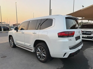 Toyota Land Cruiser 2024 VXR GCC Specs - تويوتا لاند كروزر 2024 VXR توين تيربو