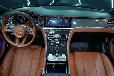Bentley Continental GTC V8-10