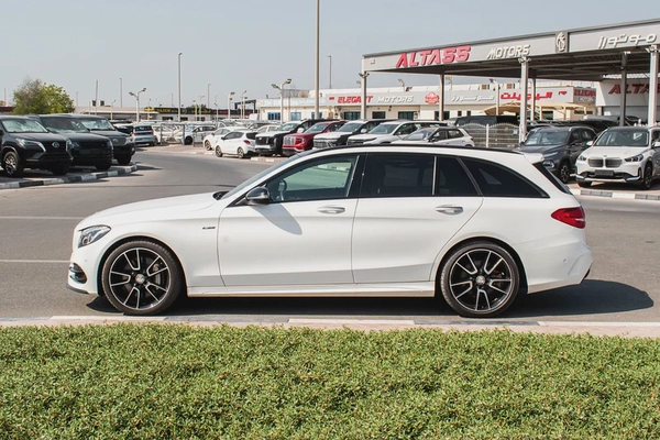 2016 - BENZ C450 STATION - SUPER CLEAN - LIKE NEW - ONLY 25,000 KM
