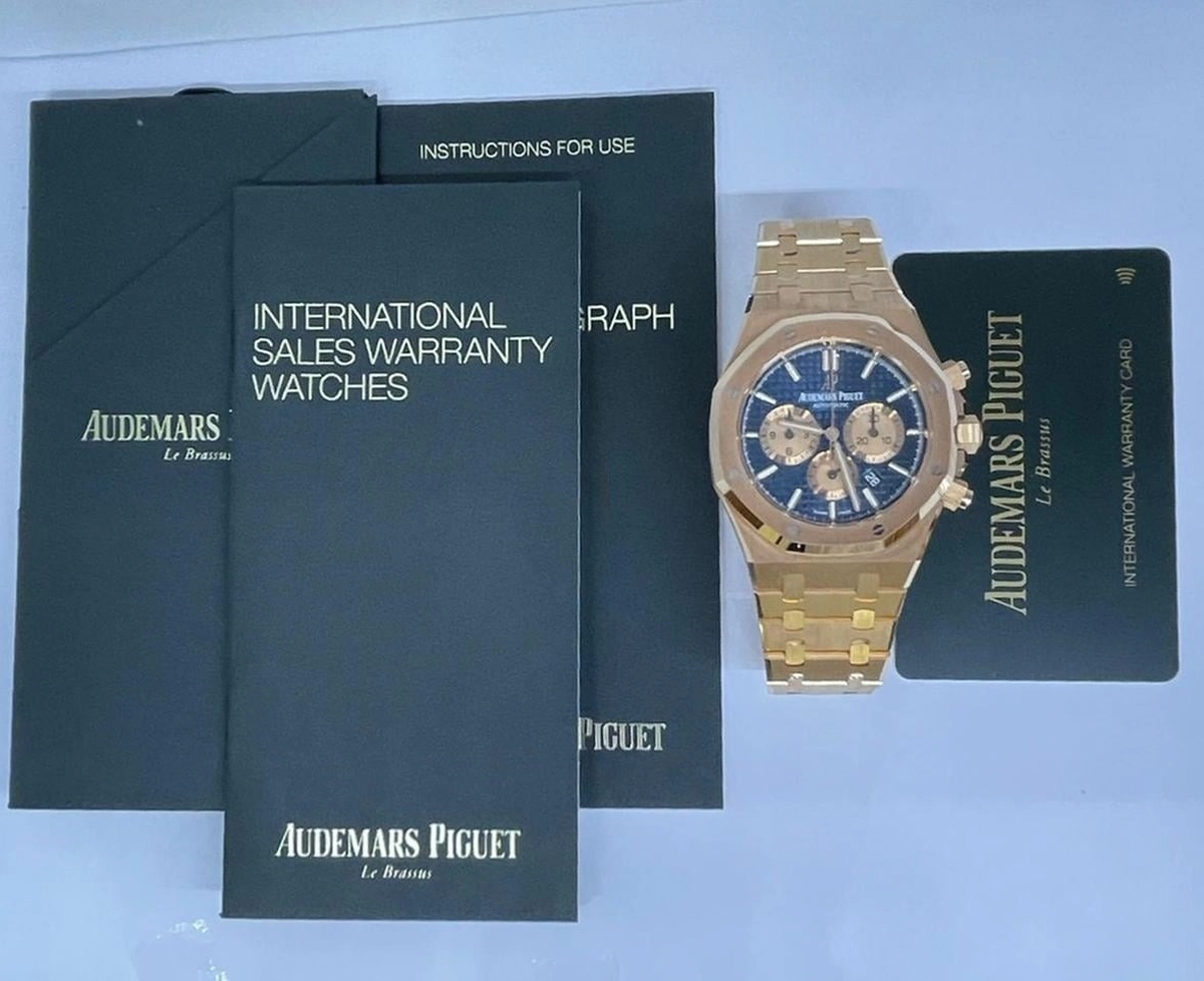 Audemars Piguet Royal Oak Chronograph | Full Gold with Blue Dial | Used (Very good) | Year of production 2020 (Approximation) | Original box | Original papers-8-8