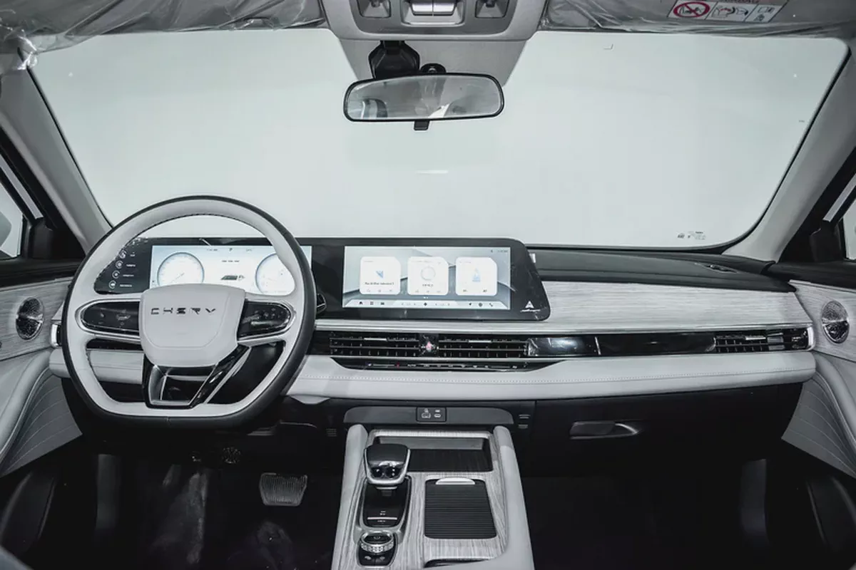 2YR WARRANTY | AED 1,300 PM | GCC | 1.5L PLUG-IN HYBRID | 1,200KMS RANGE-8-8