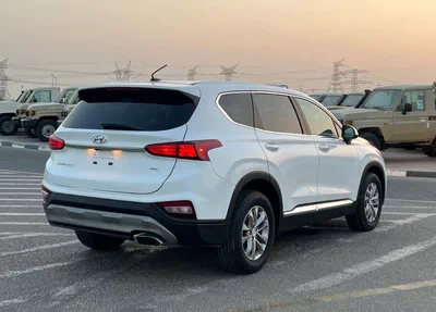 Hyundai Santa Fe 2020 Hyundai Santafe FE ,SE 2.4L V4 - Rear Camera & Sensor - AWD 4x4 --5