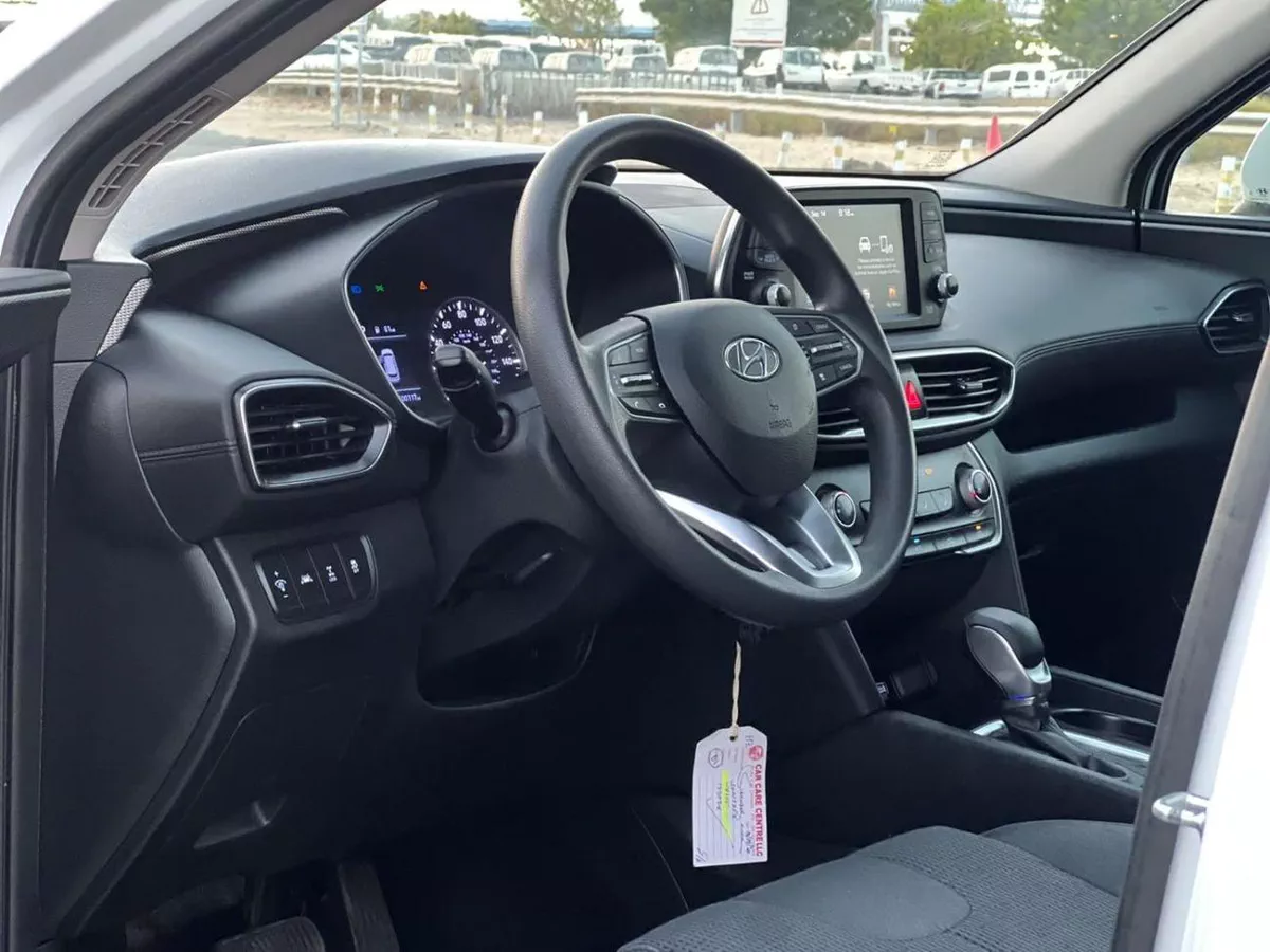 Hyundai Santa Fe 2020 Hyundai Santafe FE ,SE 2.4L V4 - Rear Camera & Sensor - AWD 4x4 --12-0