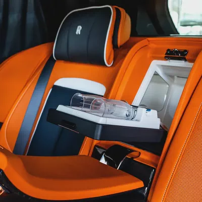 2025 Rolls-Royce Cullinan Black Badge | GCC Specs | 6000KM With Warranty + Service Contract-10
