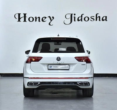 Volkswagen Tiguan R-Line 4Motion ( 2024 Model ) in White Color GCC Specs-9
