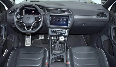 Volkswagen Tiguan R-Line 4Motion ( 2024 Model ) in White Color GCC Specs-2