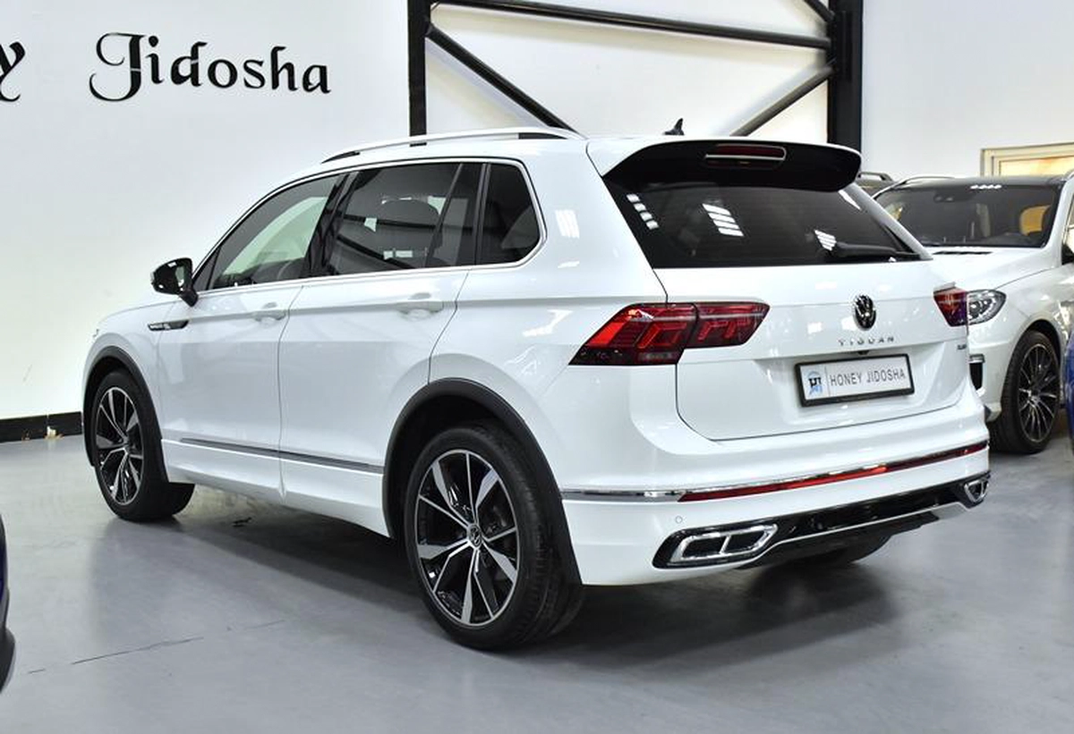 Volkswagen Tiguan R-Line 4Motion ( 2024 Model ) in White Color GCC Specs-5-5