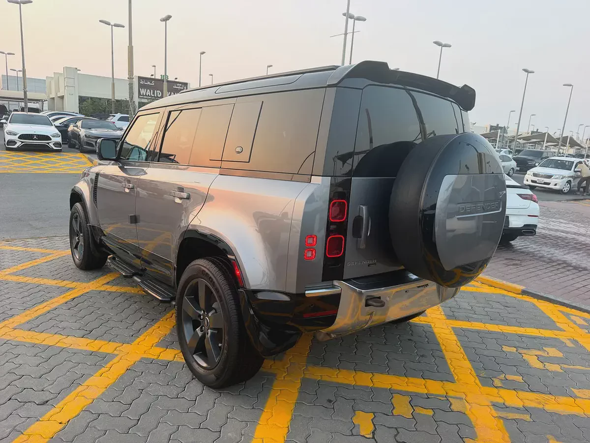 2023 Land Rover Defender 110 X-Dynamic SE P400-4-4
