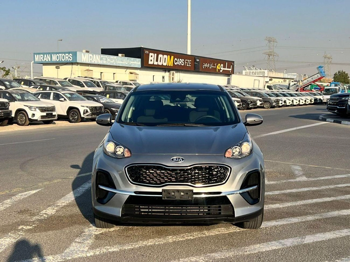 Kia Sportage LX 2020 Kia Spotage Mid-Option - 2.4L V4 - Rear Camera - Electric Seat-1-0