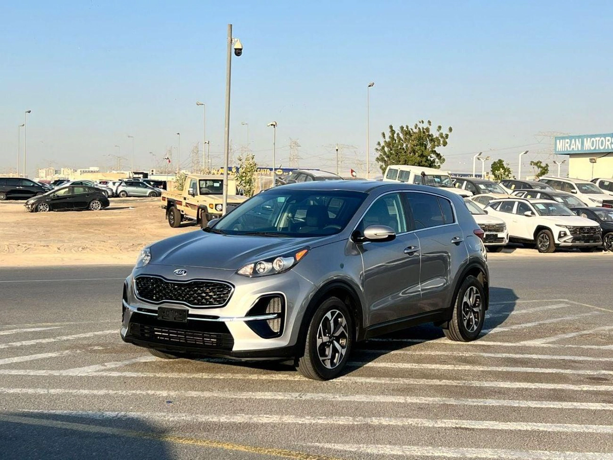 Kia Sportage LX 2020 Kia Spotage Mid-Option - 2.4L V4 - Rear Camera - Electric Seat-2-0