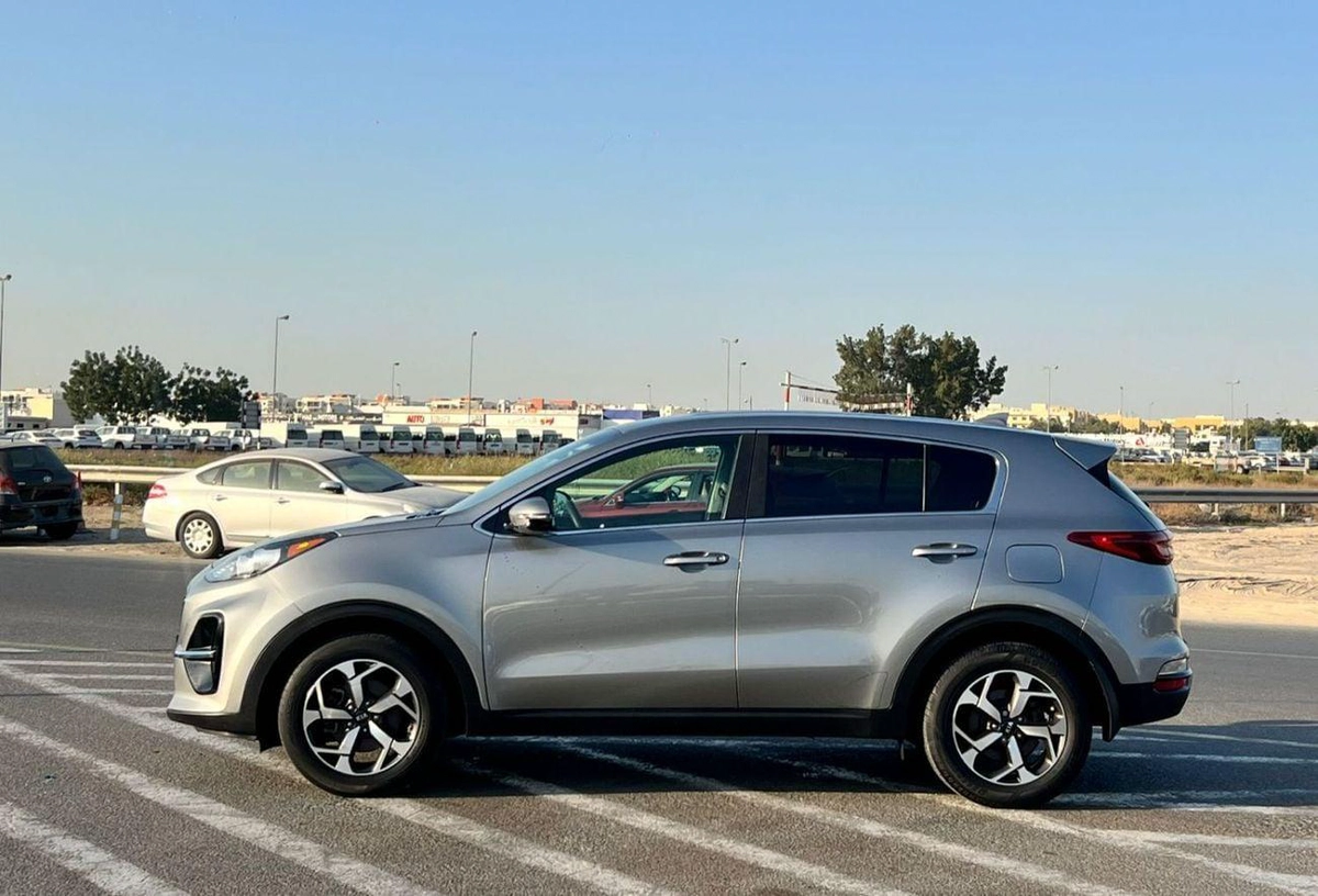 Kia Sportage LX 2020 Kia Spotage Mid-Option - 2.4L V4 - Rear Camera - Electric Seat-3-0
