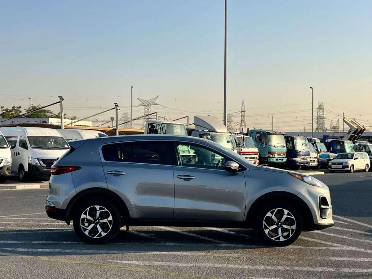 Kia Sportage LX 2020 Kia Spotage Mid-Option - 2.4L V4 - Rear Camera - Electric Seat-8-0