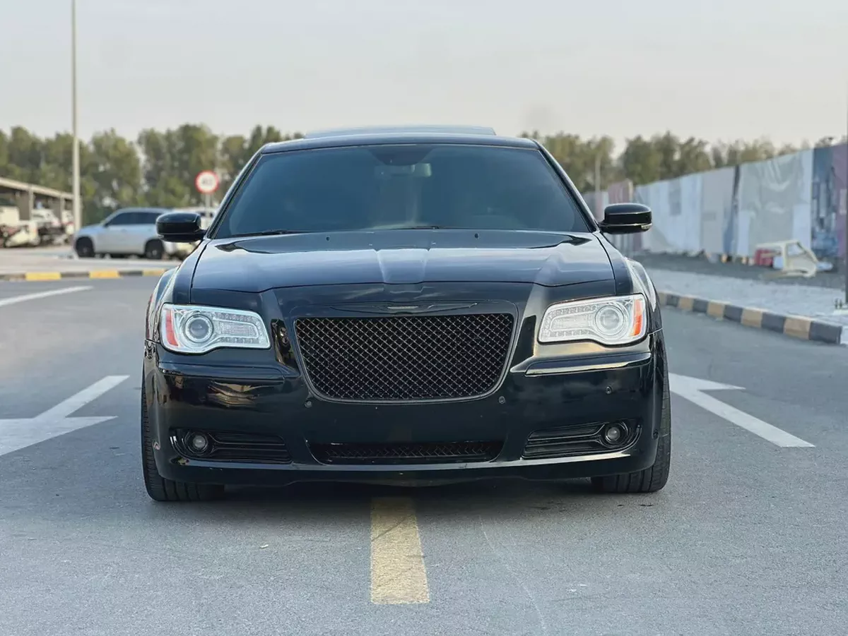 كرايسلر SRT مواصفات خليجية 2014 بحالة جيدة-3-3