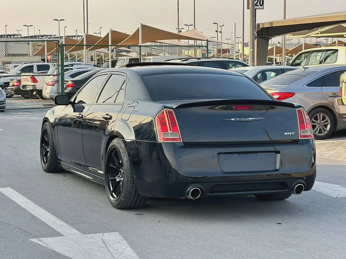 كرايسلر SRT مواصفات خليجية 2014 بحالة جيدة-4-4
