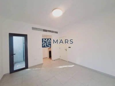 02 BEDROOMS TOWNHOUSE IS AVAILABLE FOR RENT IN ALJADA-10