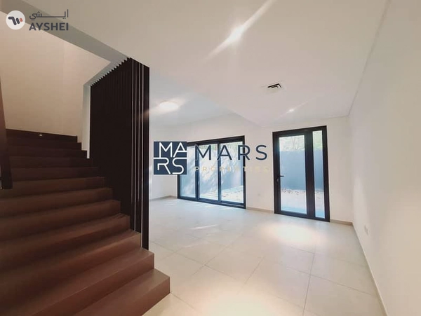02 BEDROOMS TOWNHOUSE IS AVAILABLE FOR RENT IN ALJADA