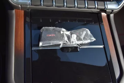 GMC YUKON DENALI 6.2 2025 | BLACK-19