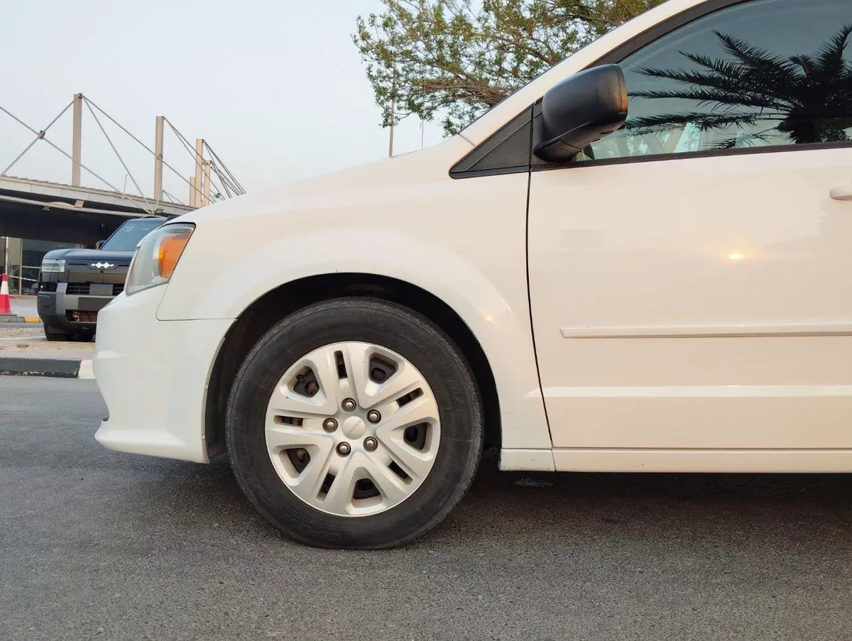 Dodge Grand Caravan SE Dodge-9-0