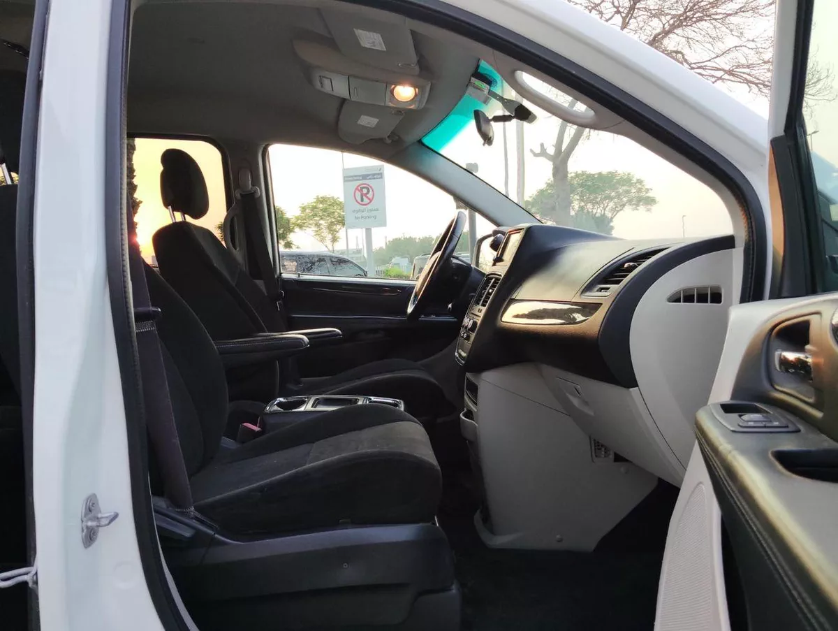 Dodge Grand Caravan SE Dodge-18-0