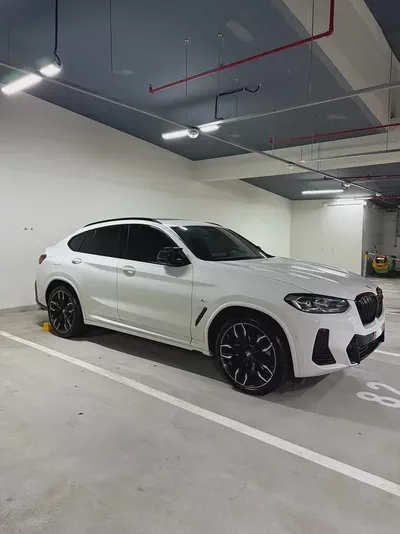 Pristine 2023 BMW X4 M40i | GCC Specs | Low Mileage | Warranty & Service-2