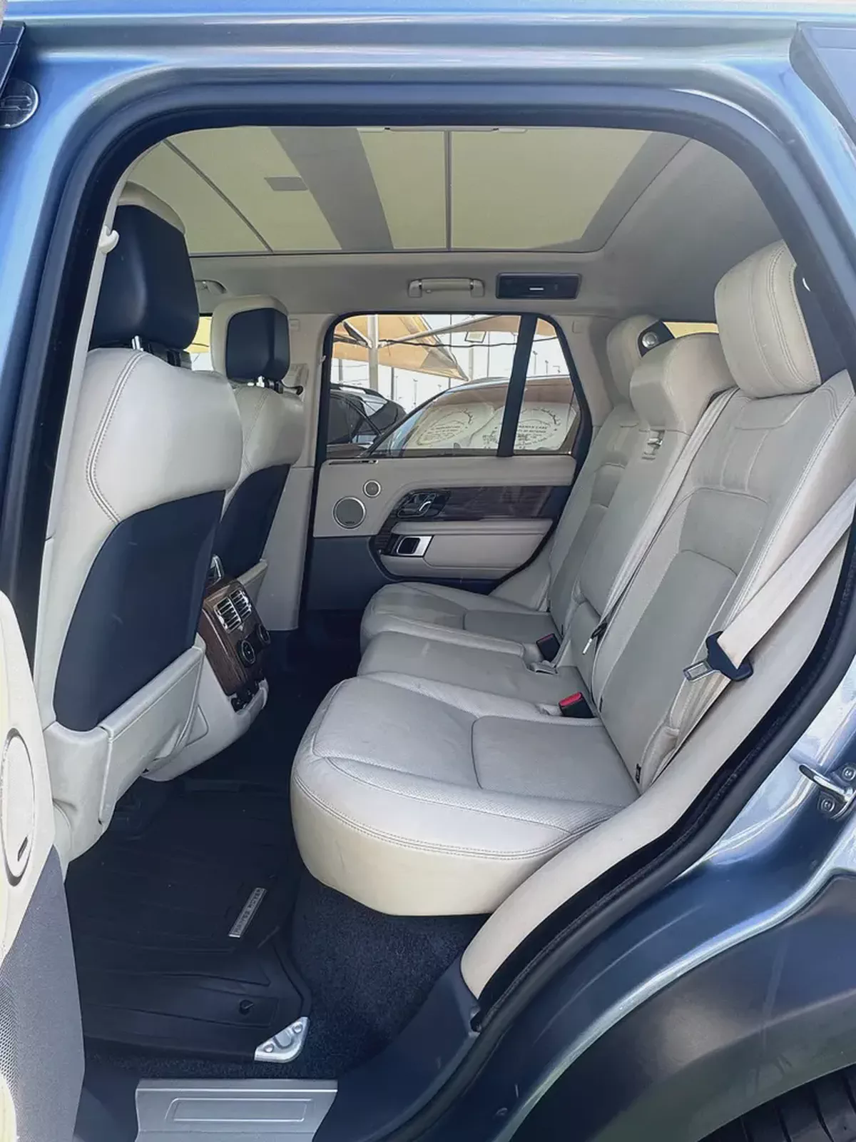 Land Rover Range Rover Vogue HSE 2018 - American Specs-9-9