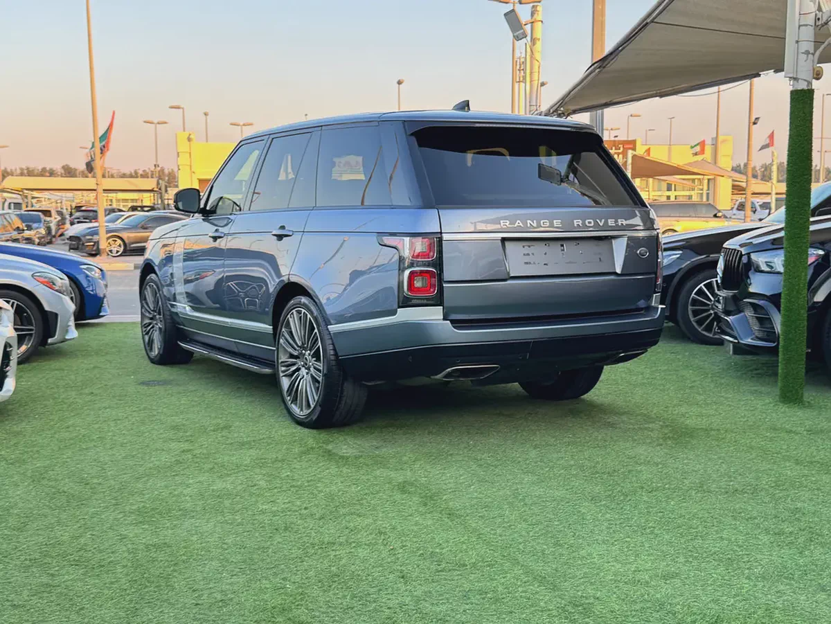 Land Rover Range Rover Vogue HSE 2018 - American Specs-2-2