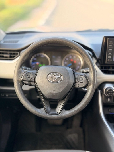 Toyota RAV4 Hybrid XLE 2.5L-6