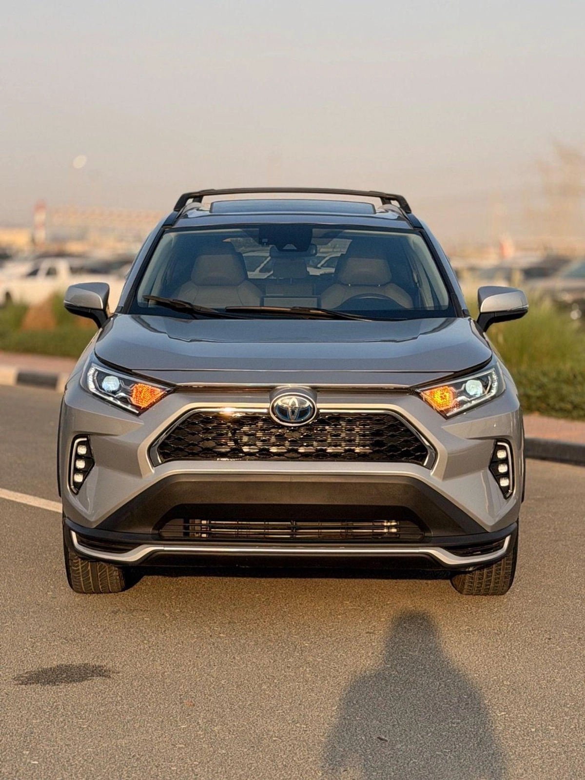 Toyota RAV4 Hybrid XLE 2.5L-1-1