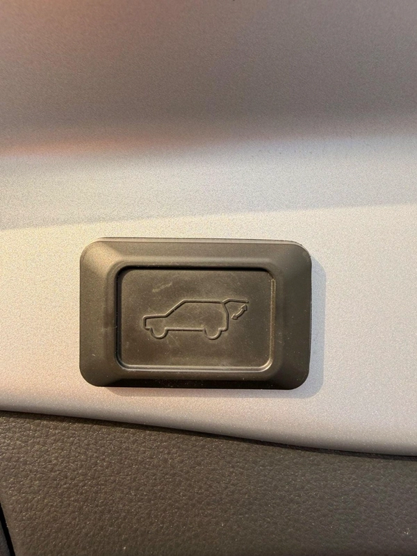 Toyota RAV4 Hybrid XLE 2.5L