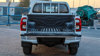 Toyota Hilux SGLX HILUX 2.7L GLXS DC AT PETROL 2025-9
