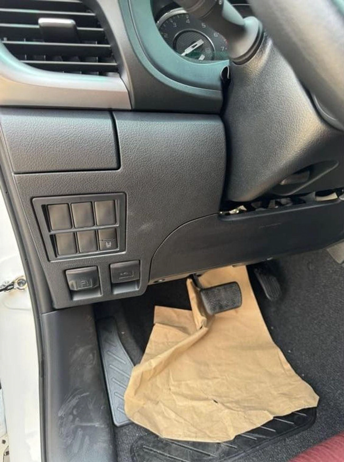 Toyota Hilux SGLX HILUX 2.7L GLXS DC AT PETROL 2025-13-0