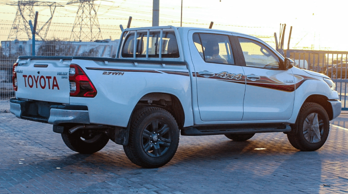 Toyota Hilux SGLX HILUX 2.7L GLXS DC AT PETROL 2025-4-0