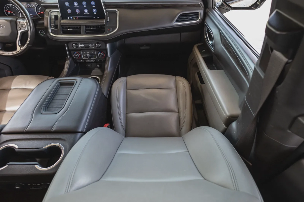 Chevrolet Tahoe-2-2
