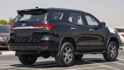 Toyota Fortuner Toyota Fortuner 2.7L Petrol AT Full Option 4x4 MY 2024-2