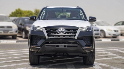Toyota Fortuner Toyota Fortuner 2.7L Petrol AT Full Option 4x4 MY 2024-3