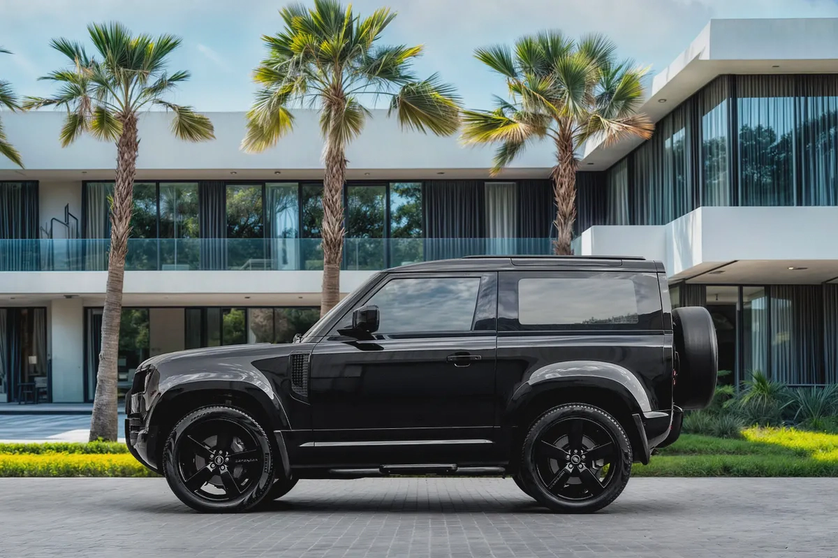 4,309 P.M | Defender SE P300 | 0% Downpayment | Land Rover Warranty!-1-1