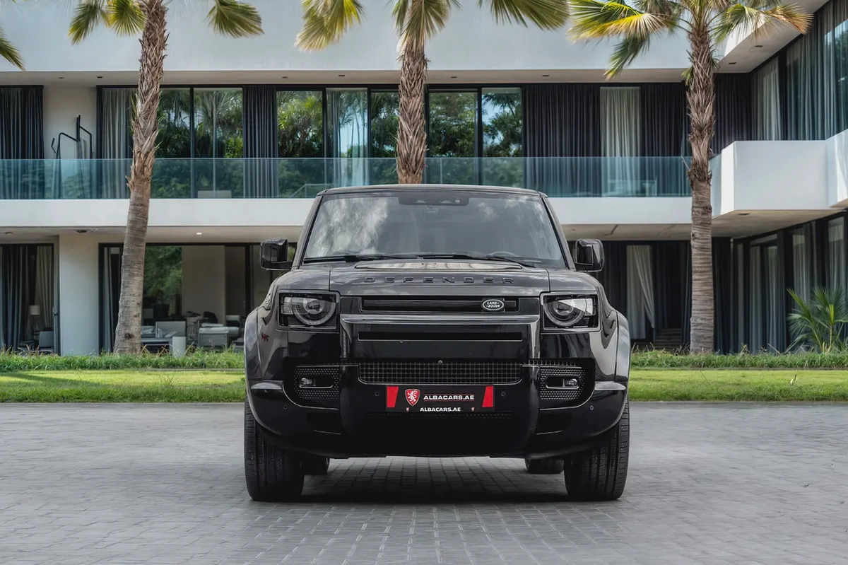 4,309 P.M | Defender SE P300 | 0% Downpayment | Land Rover Warranty!-3-3