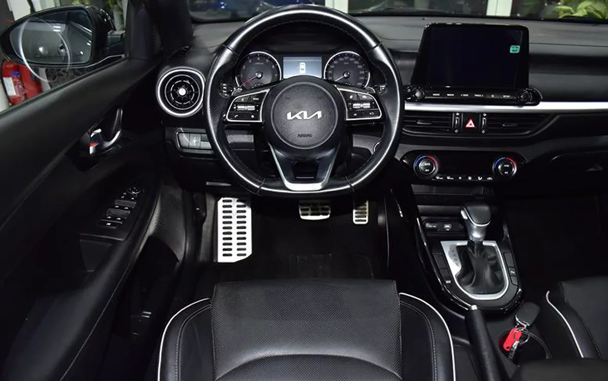 KIA Cerato GT-Line 1.6L ( 2024 Model ) in Grey Color GCC Specs-1-1