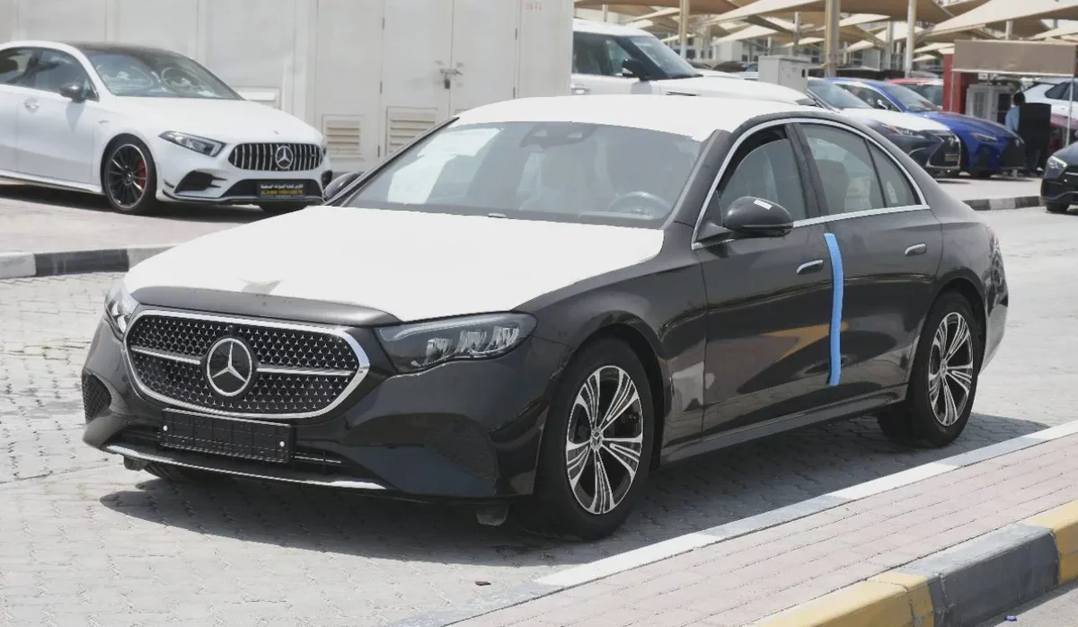 MERCEDES BENZ E200 2025 | BLACK-1-1