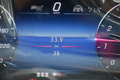 MERCEDES BENZ GLB250 AMG 4MATIC 2025 | WHITE-4