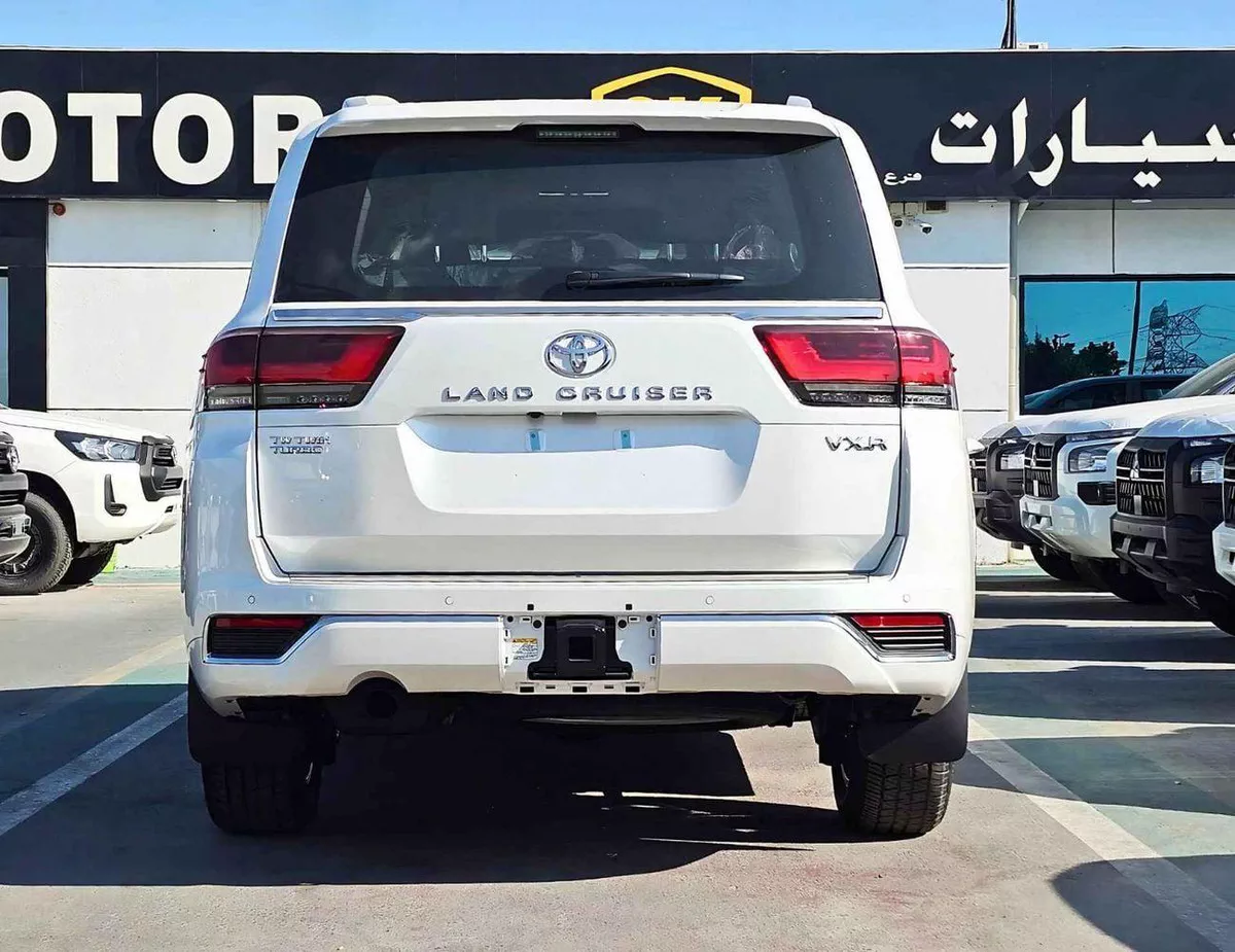 Toyota Land Cruiser VXR / FULL OPTION / 3.3L DIESEL / PWR SEATS / RADAR / JBL SPEAKERS (CODE # VXR)-3-0