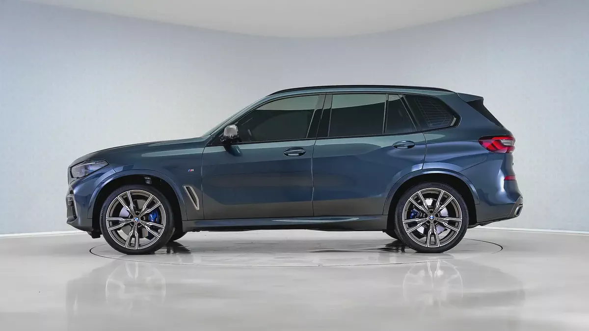2022 BMW X5 M50i | GCC Specs | BMW Warranty & Service Contract August 2027-9-9